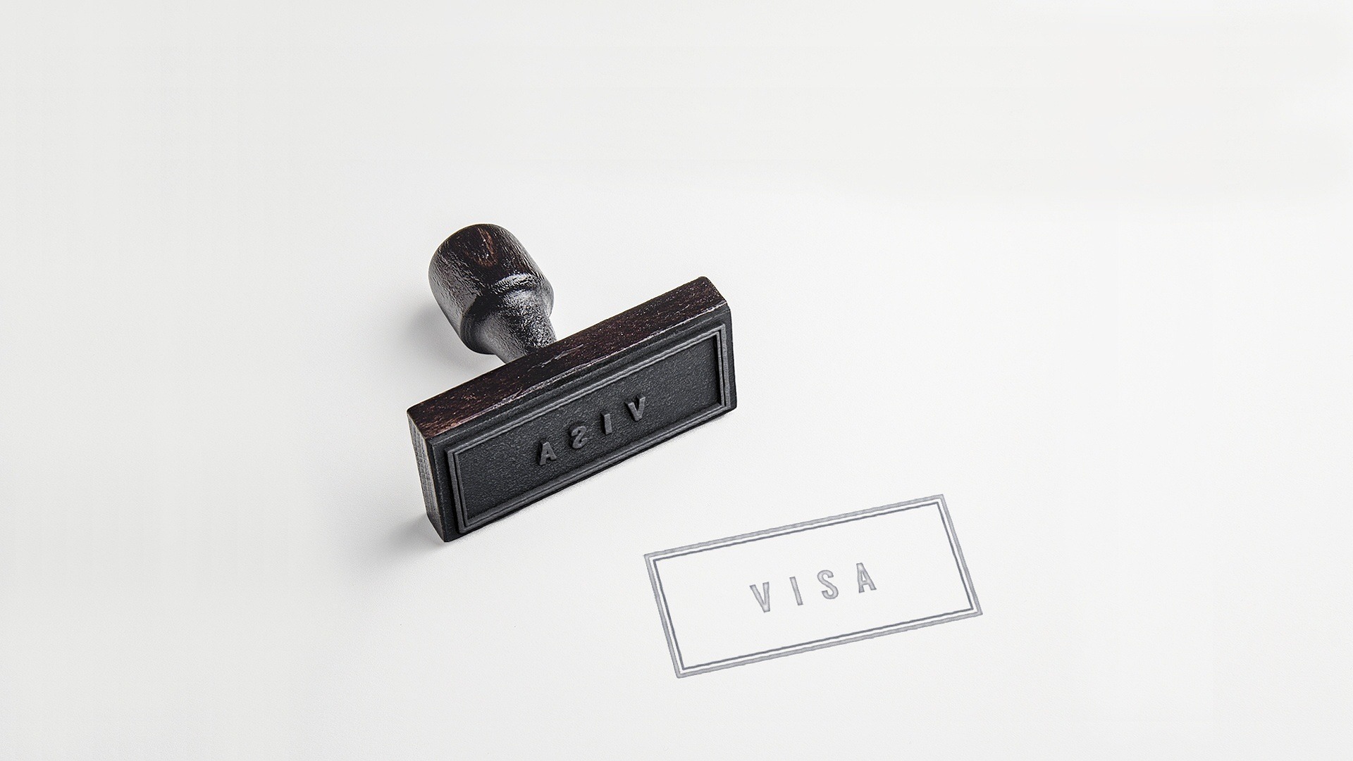 visa-3109800_1920.jpg